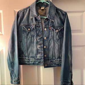 Levi’s Jean Jacket WORN ONCE!!